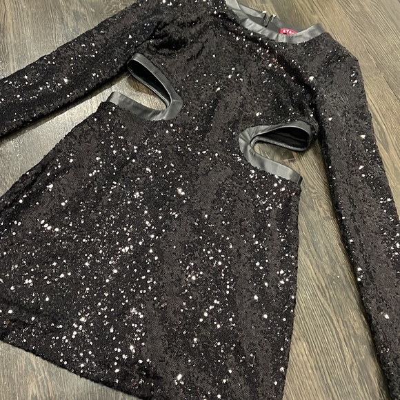 Staud mini sequin dress - Picture 3 of 4